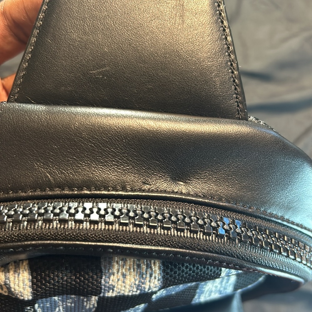 Coach Charles Pack - Picture 5 of 5